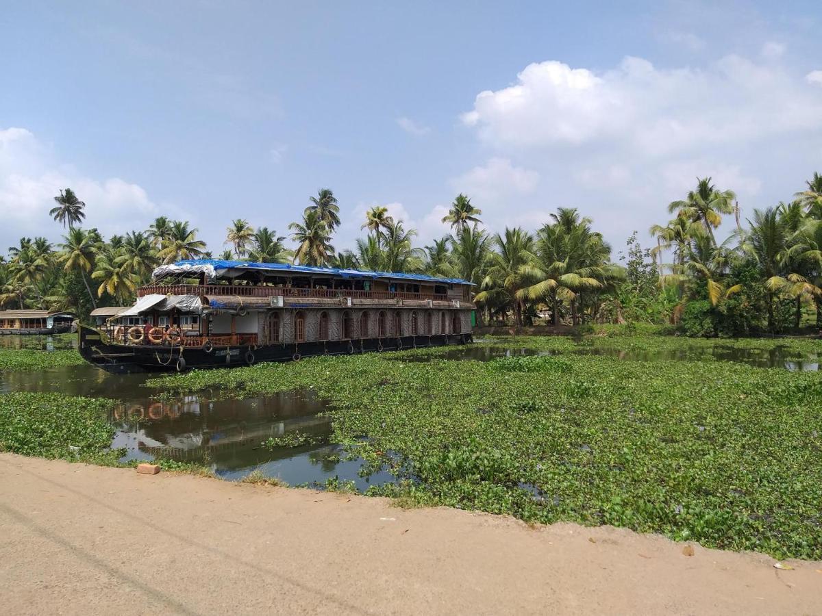 Garggi Kumarakom Village Homestay Exterior foto